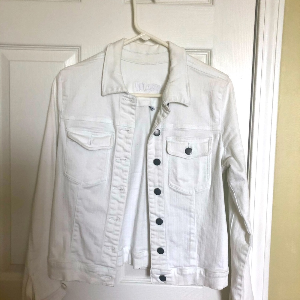 White denim jacket with stretch